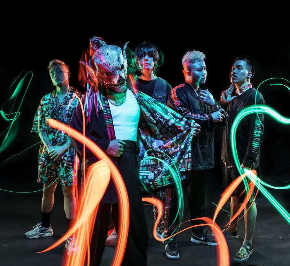 演出藝人／血肉果汁機