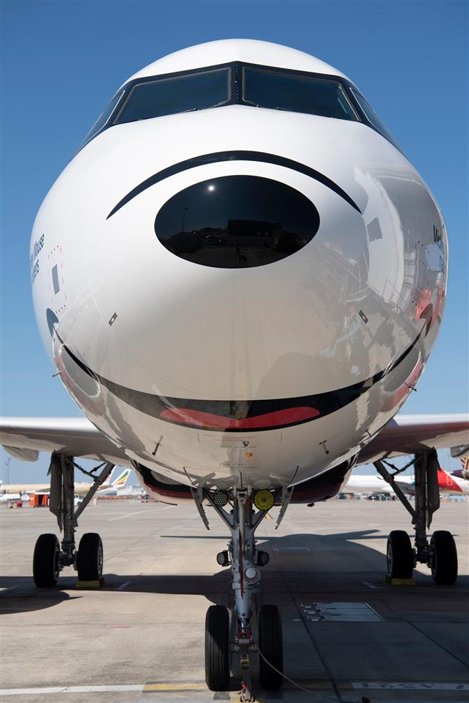 巴西航空推迪士尼米奇飛機