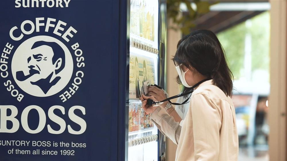 日本SUNTORY推社長買單自動販賣機1