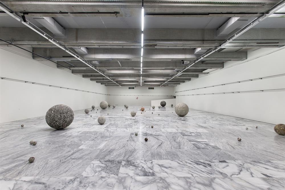 第一基地 — 末日預言｜王煜松 Wang Yu-Song｜花園Garden｜尺寸依場地而定Dimension variable｜2021｜複合媒材 Mixed-media