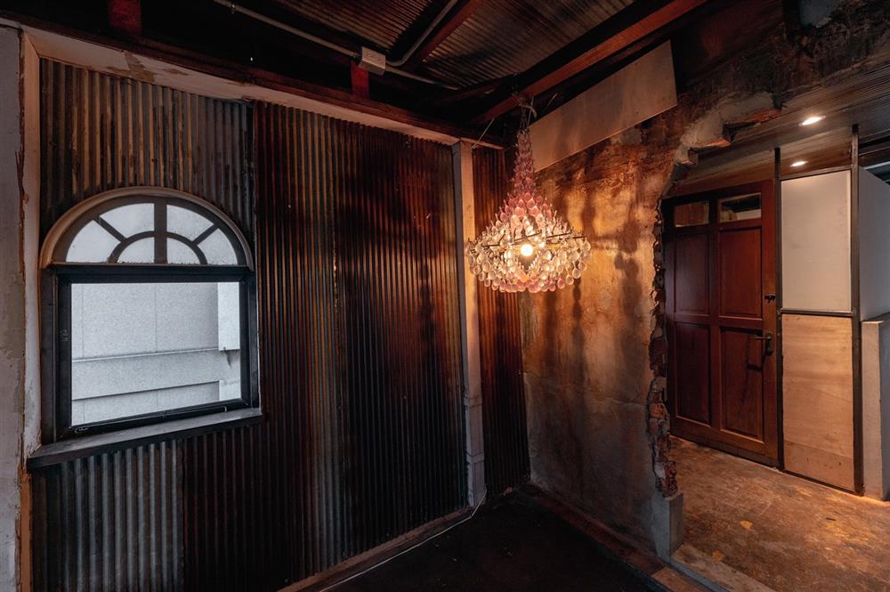 第三基地 — 太空殖民地，池田慎《ChandelierⅢ》 