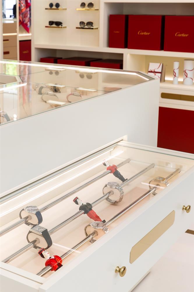 『The Cartier Box』期間限定概念店-腕錶特殊陳列櫃