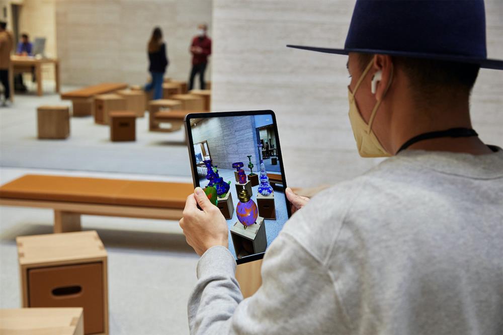 Apple_nso-istanbul-badgat_ipad-ar_10202021