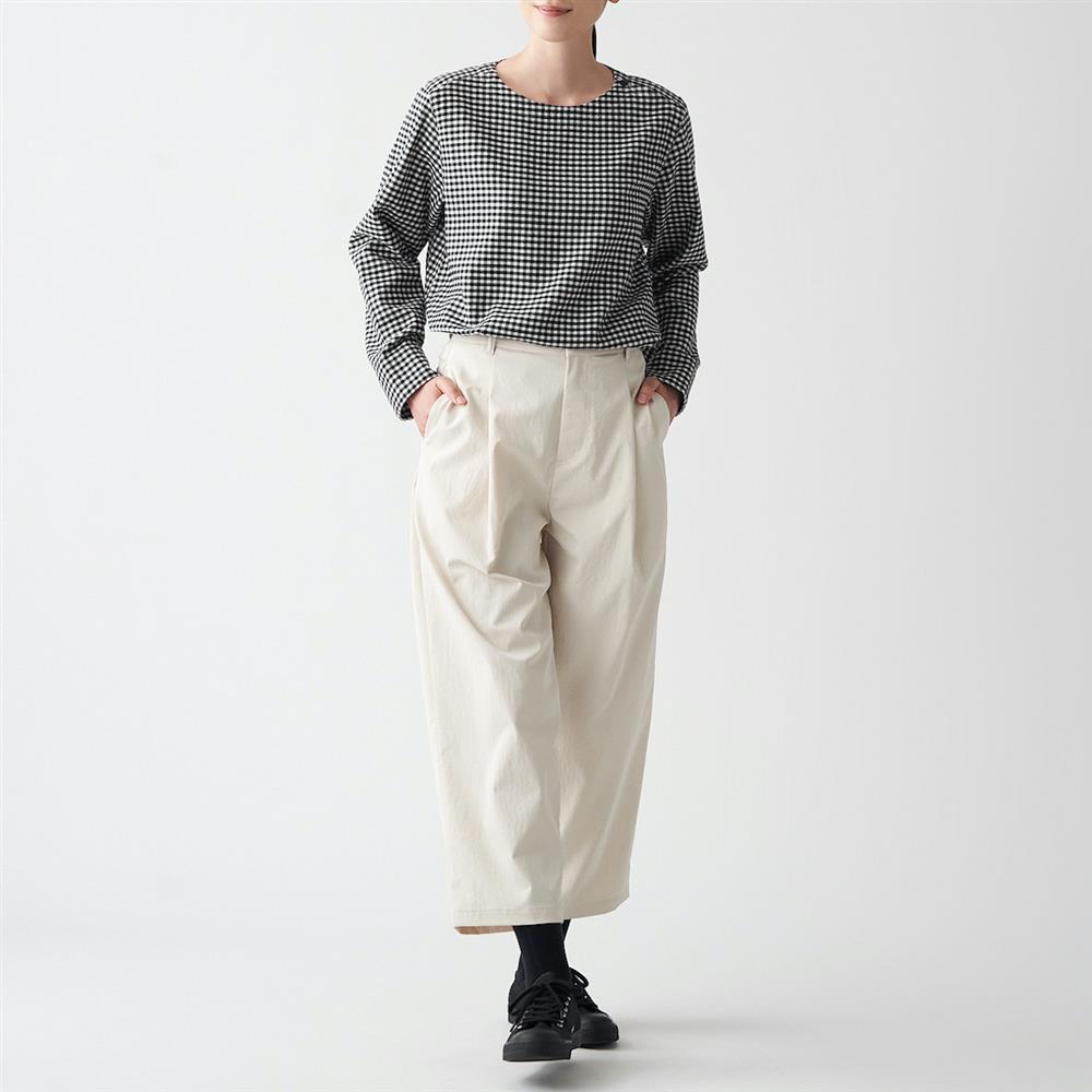 女有機棉法蘭絨套衫，599元：使用雙紗線，施以起毛加工增加布料溫暖的觸感。使用有機棉製成。 (1)