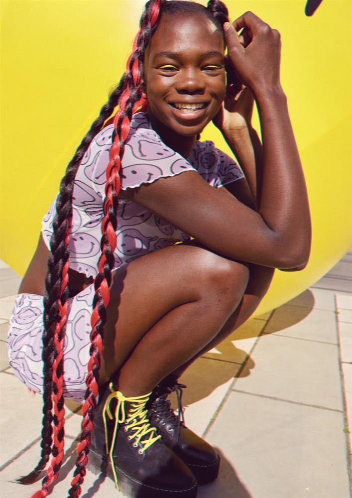 Smiley® x H_M聯名系列形象照 (11)