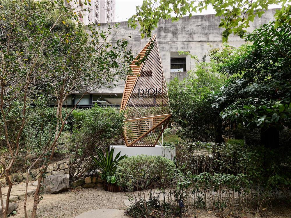 DIOR AND SACAI 男裝台中期間限定店 (5)