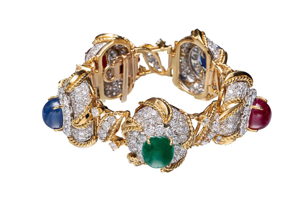 手鍊，1969年，鉑金，黃K金，紅寶石(緬甸)，藍寶石(緬甸)，祖母綠(贊比亞)，鑽石，Heritage典藏系列