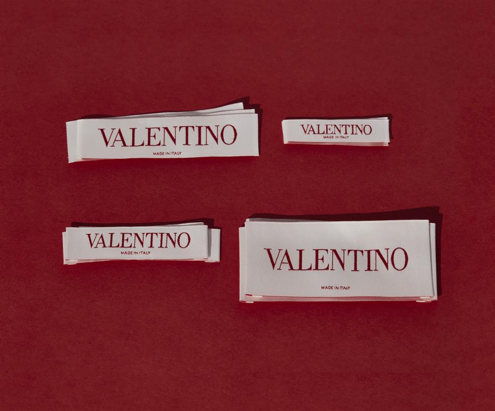 VALENTINO NEW BRAND IDENTITY PACKAGING (4) - Courtesy of Valentino VALENTINO NEW BRAND IDENTITY PACKAGING (4) - Courtesy of Valentino