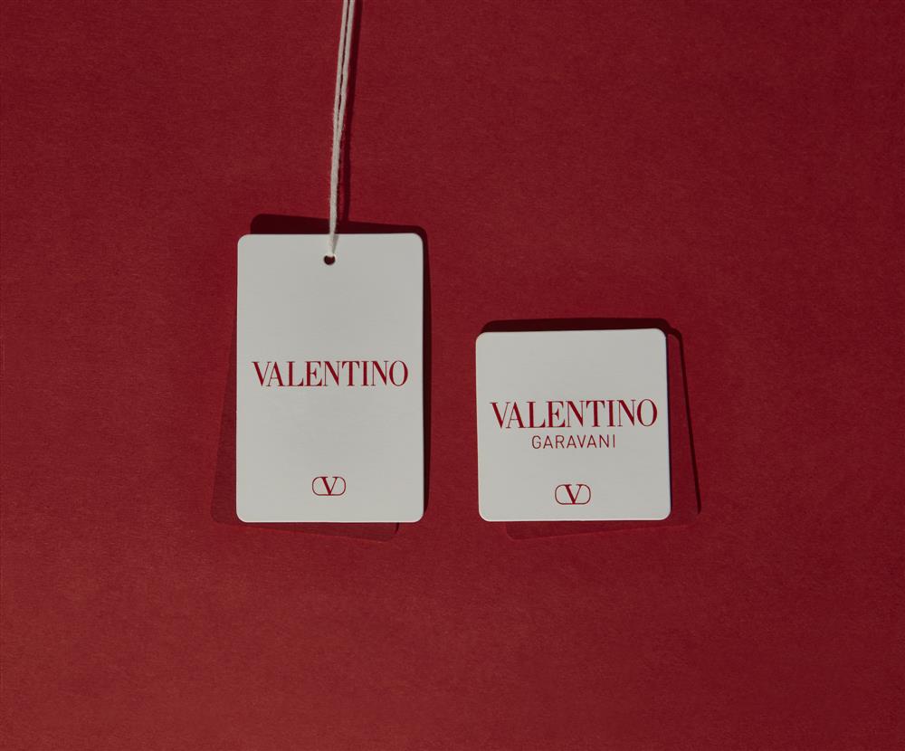 VALENTINO NEW BRAND IDENTITY PACKAGING (6) - Courtesy of Valentino VALENTINO NEW BRAND IDENTITY PACKAGING (6) - Courtesy of Valentino
