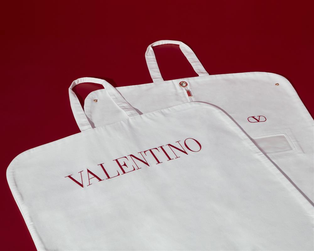 VALENTINO NEW BRAND IDENTITY PACKAGING (12) - Courtesy of Valentino VALENTINO NEW BRAND IDENTITY PACKAGING (12) - Courtesy of Valentino