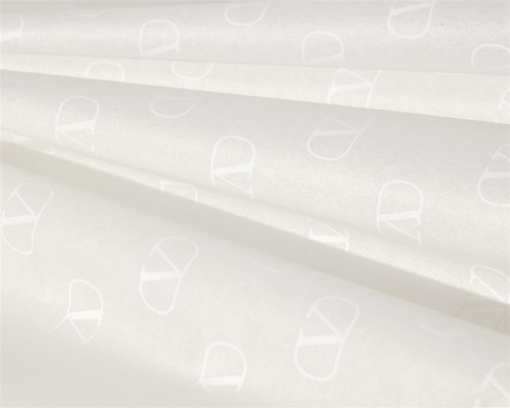 VALENTINO NEW BRAND IDENTITY PACKAGING (3) - Courtesy of Valentino VALENTINO NEW BRAND IDENTITY PACKAGING (3) - Courtesy of Valentino