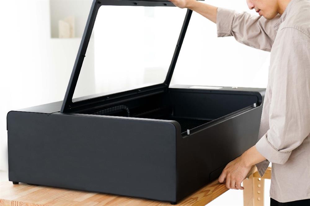 [FLUX 新聞圖片]  FLUX HEXA 超規格智慧雷射切割機 - 03