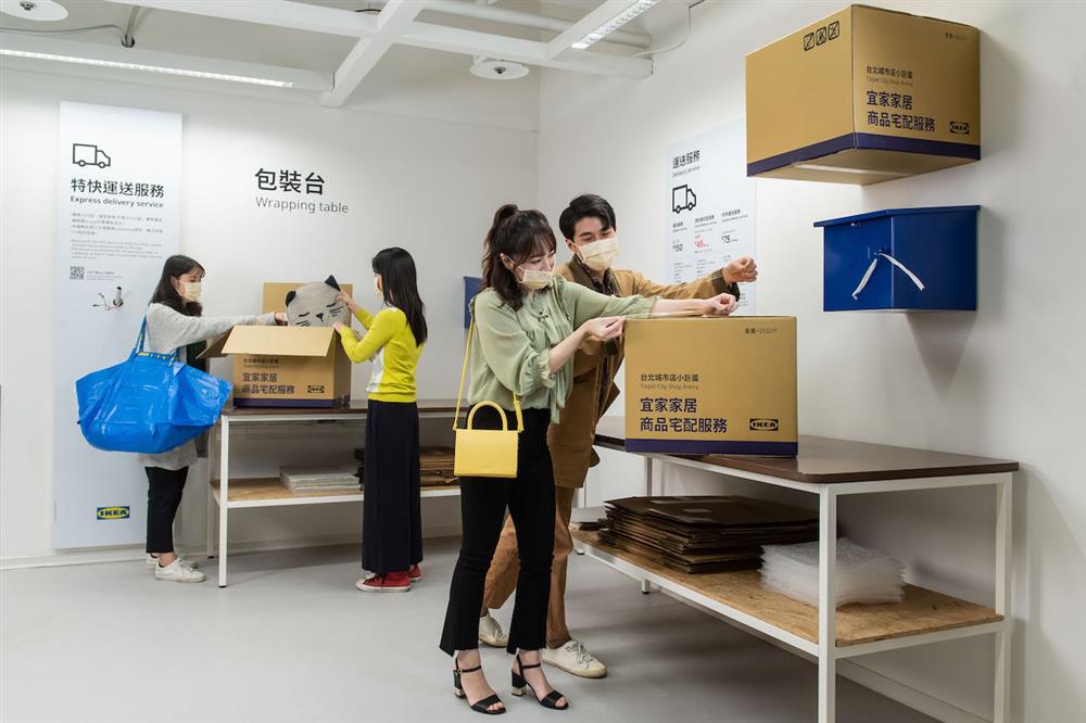 【新聞照片7】開幕起至2月底，家飾賣場消費滿888元即可以49元將購買商品以便利箱運送回家