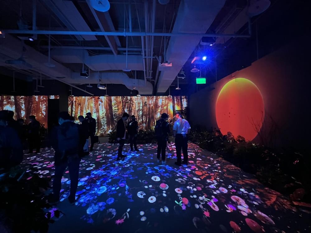 台北離線時區LOG OUT TIME沉浸式展覽！感受虛實交錯的互動體驗