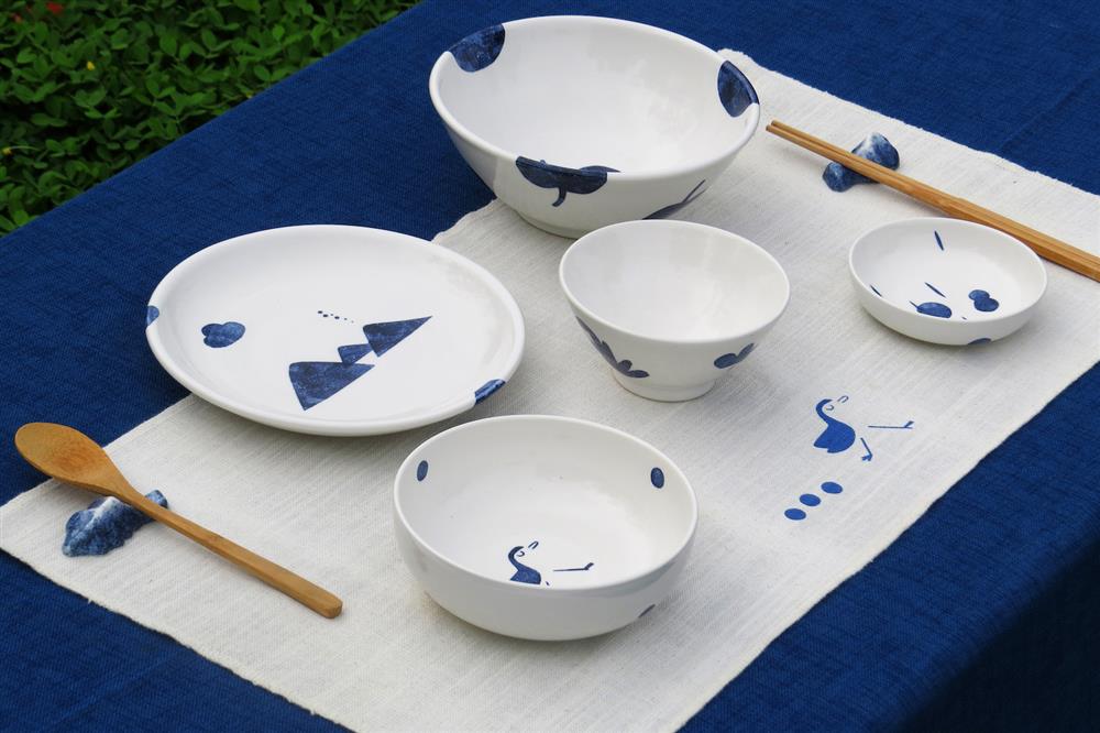 圖三_三天兩夜優惠住房專案是與榮獲2021 iF Design Award大獎並位於三星鄉稻田中央的「三星四季青花瓷」合作。