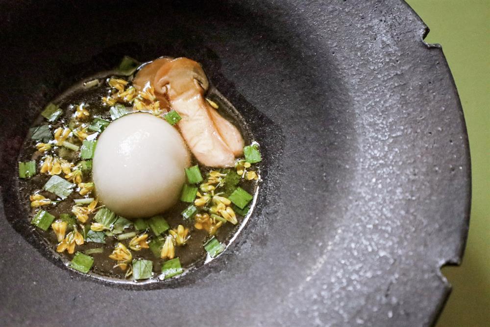 RAW下北 - 雞卵 vs 鹹湯圓 RAW下北 - 雞卵 vs 鹹湯圓