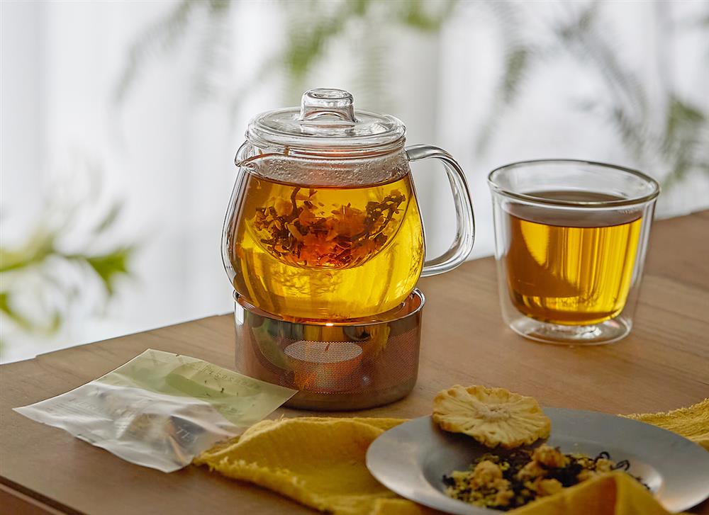 8-鳳梨桂花紅玉紅茶以金鑽鳳梨搭配紅玉紅茶，口感平衡、風味層次豐富