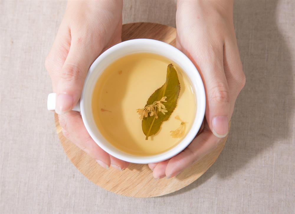 9-小草作堅持無添加理念，以台灣在地原料調和製作花草果茶