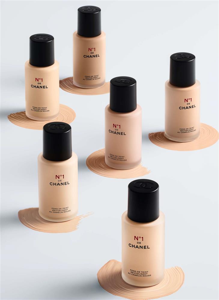 香奈兒1號紅色山茶花活能粉底液情境圖_3 香奈兒1號紅色山茶花活能粉底液情境圖_3