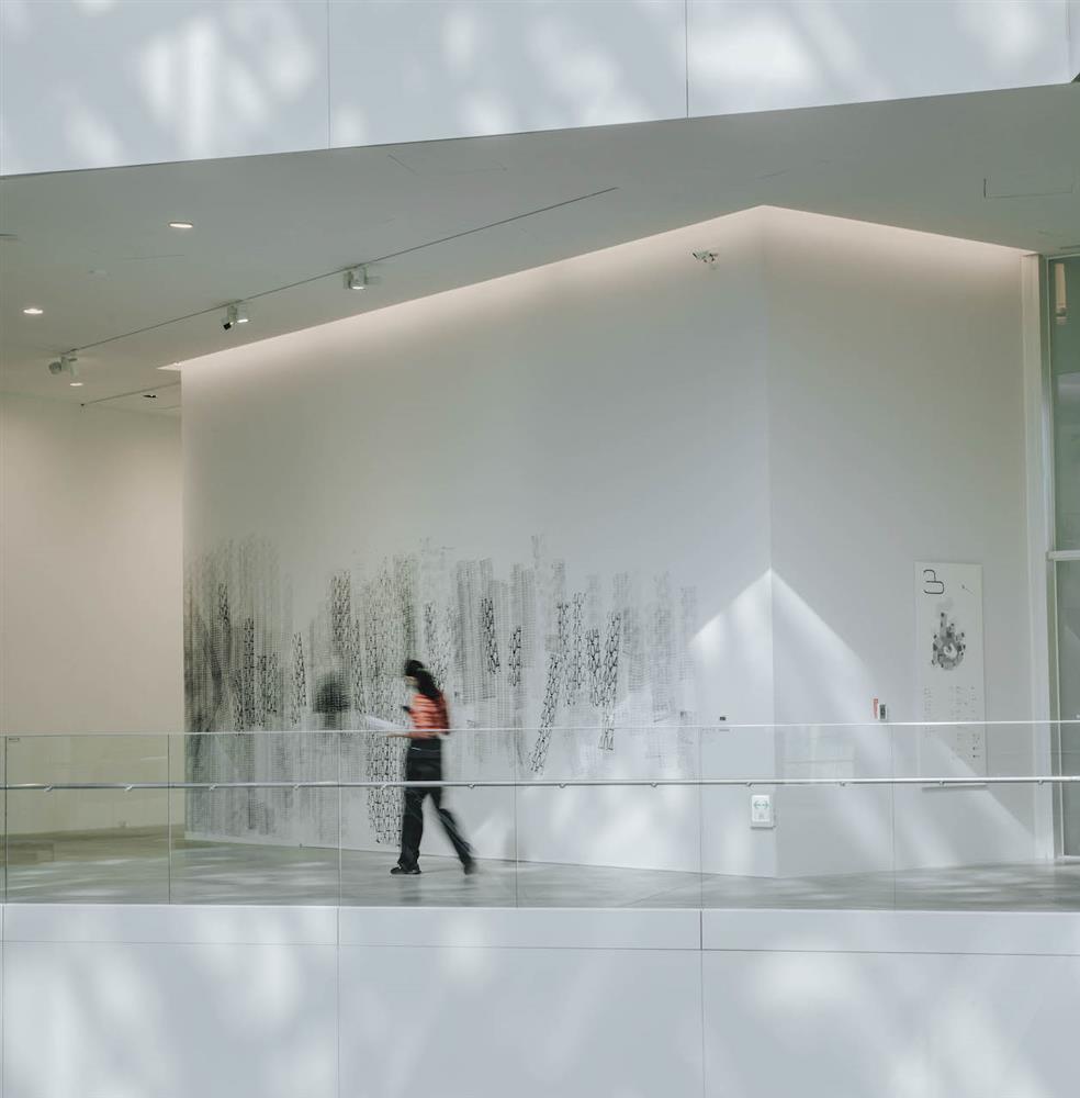 06 徐文愷,〈404404404〉,2017,油墨、海绵滾輪,尺寸依場地而定。藝術家自藏。 06 徐文愷,〈404404404〉,2017,油墨、海绵滾輪,尺寸依場地而定。藝術家自藏。