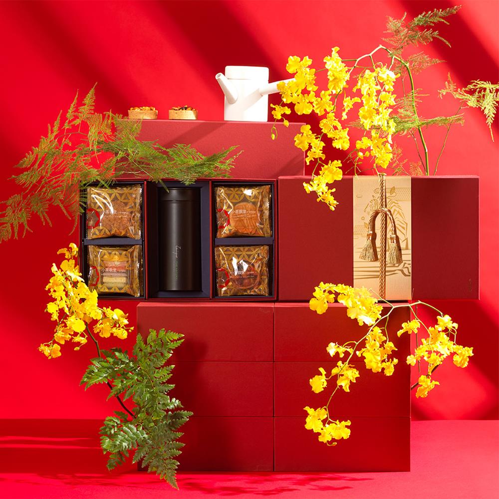 圖片3說明文字：春節主打「小茶紅禮盒」、「紅香禮盒」