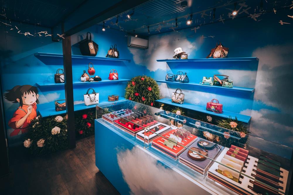 2022LOEWE x 《神隱少女》原宿快閃店3