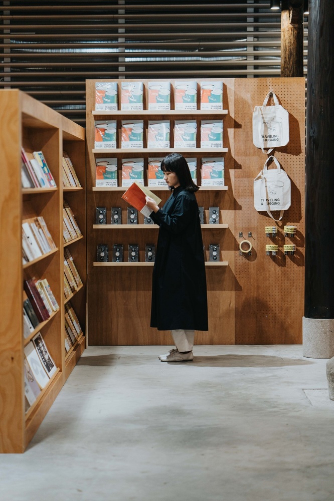 中島glab展覽Traveling & Hugging 3