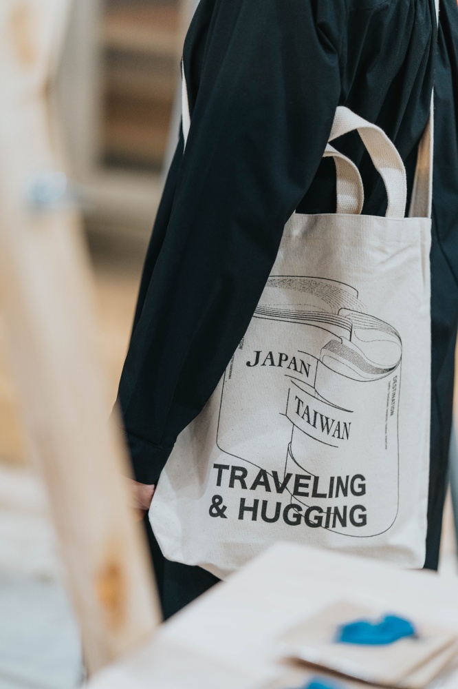 中島glab展覽Traveling & Hugging 2