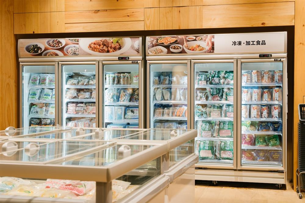 亮點一:全台首次50坪生鮮蔬果食品賣場「良品市場」初登場 (3) 亮點一:全台首次50坪生鮮蔬果食品賣場「良品市場」初登場 (3)