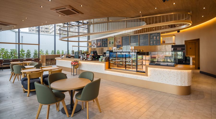 星巴克頭份中央門市內 (1)