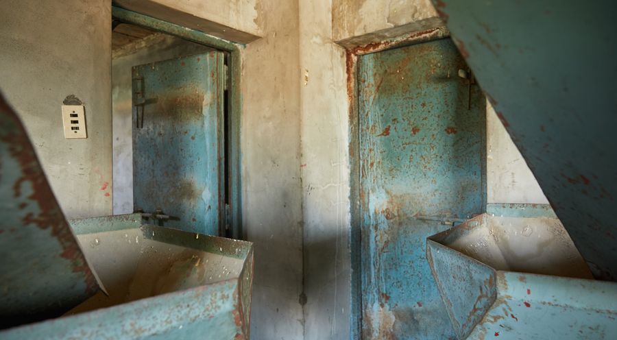 原為稻米倉儲空間的星巴克「中埔穀倉門市」保留了原始的稻米輸送設備 (4)