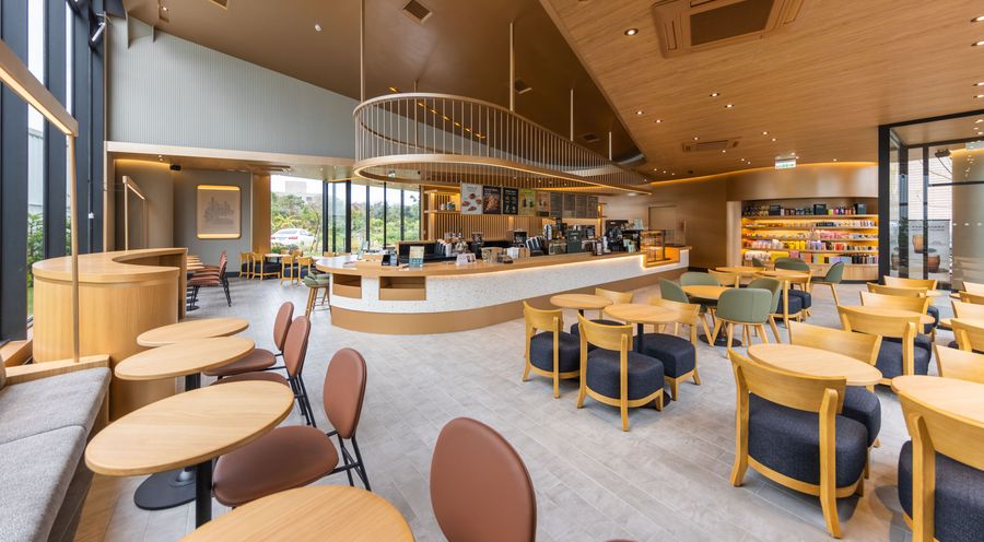 星巴克頭份中央門市內 (2)