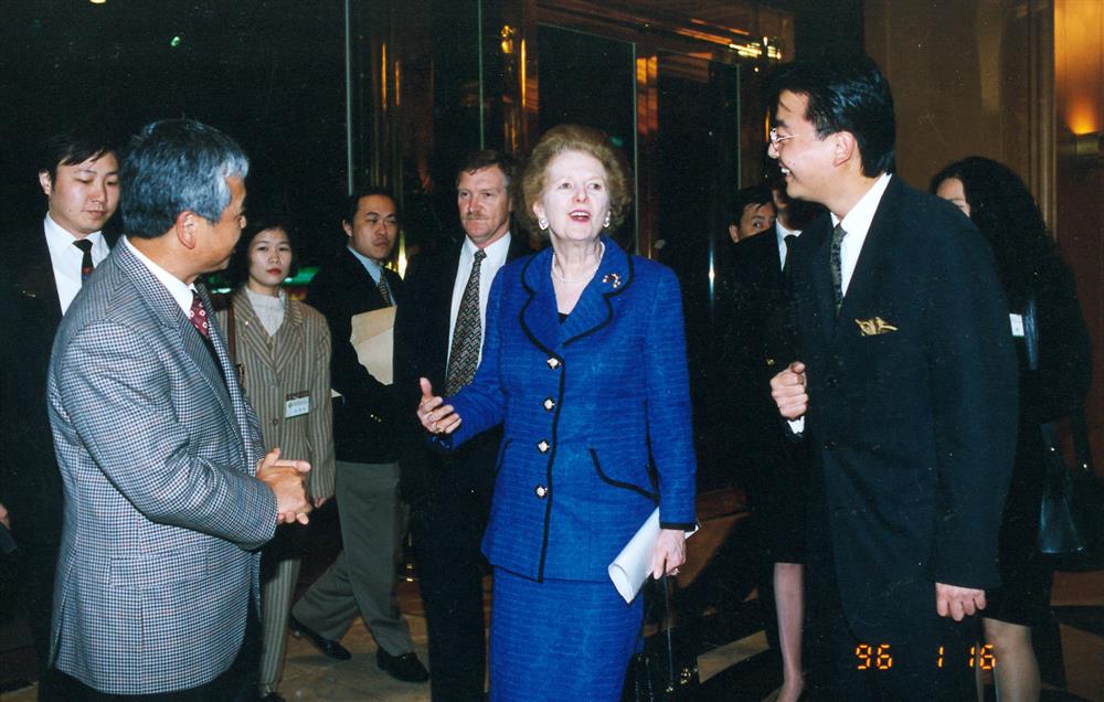 圖6.西華飯店創立於1990年，三十二年來接待過諸多舉世聞名的政要、巨星，服務宗旨是提供給賓客宛如第二個家(home away from home)的暖心服務