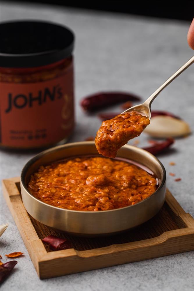 元鍋全新食品計劃-john-s-重現橫跨世代老台北的私房味-產品情境照-美麗醬-1644568832