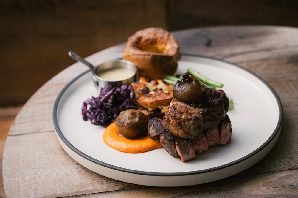 2022踏著INTRO的節拍，一起享受最搖滾的早午餐＿菜色＿週日口肉大餐 (牛)＿$1100