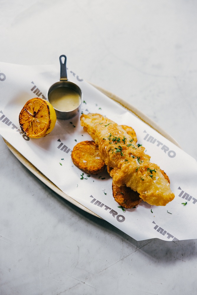 2022踏著INTRO的節拍，一起享受最搖滾的早午餐，一起享受最搖滾的早午餐＿菜色＿INTRO炸魚薯條＿$580