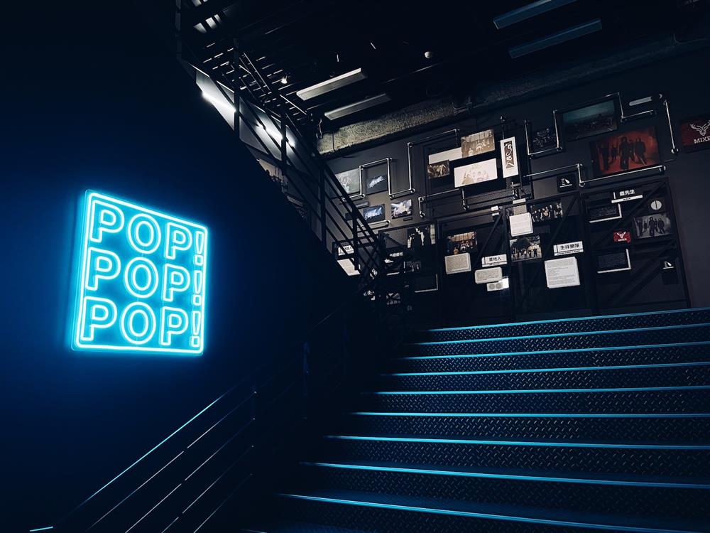 5742054F-AF7E-4D49-BB27-32E6C2CE816E