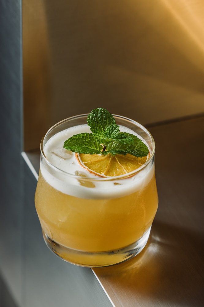 小檔台中悅樂與知名酒吧Indulge及旗下Liquid Art合作推出調酒，圖為夏季的「撫夏風」