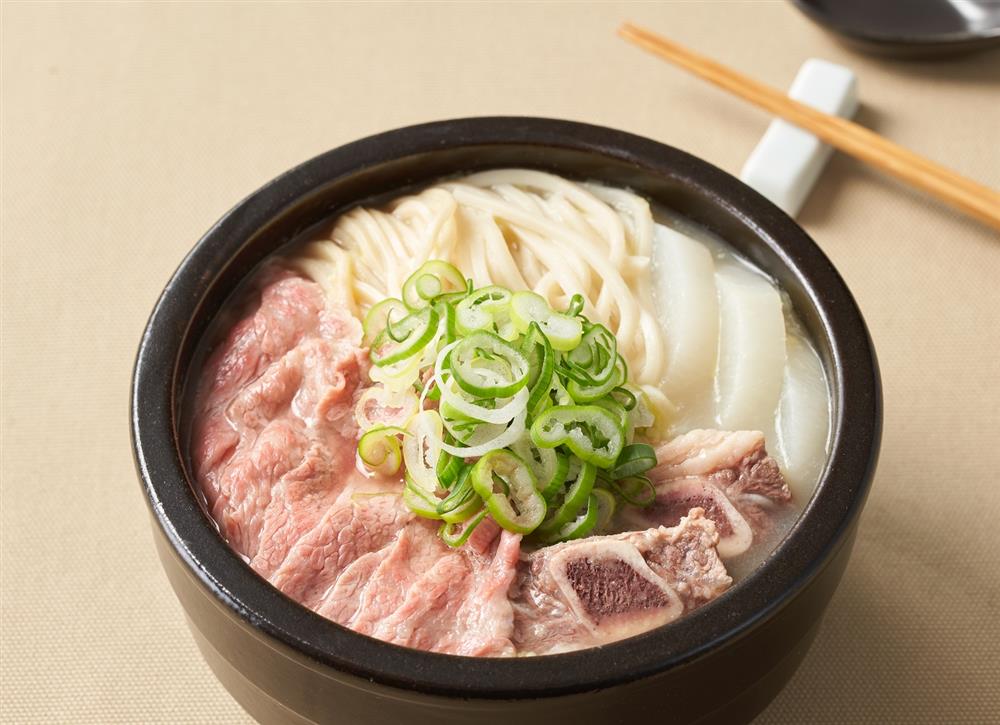 小檔雪濃牛骨湯底