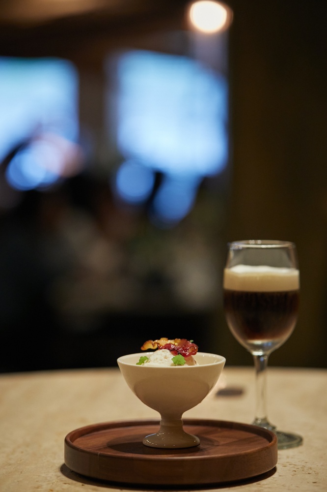 小檔最後一道「咖啡愛 愛無限」正細數了星巴克顧客與星巴克一起走過的無數個值得紀念的片段,更代表了星巴克24年來始終如一為顧客端出的一杯用心調製的好咖啡,更期待每一個星巴克與你與我的感動,憑藉夥伴與顧客的掌心,在每一杯咖啡的傳遞下延續串聯 (2) 小檔最後一道「咖啡愛 愛無限」正細數了星巴克顧客與星巴克一起走過的無數個值得紀念的片段,更代表了星巴克24年來始終如一為顧客端出的一杯用心調製的好咖啡,更期待每一個星巴克與你與我的感動,憑藉夥伴與顧客的掌心,在每一杯咖啡的傳遞下延續串聯 (2)