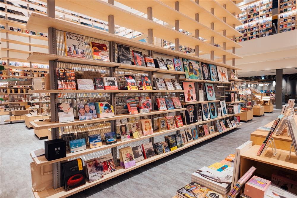 小檔◎圖5、引進大量設計、建築外語圖書，提供讀者提升美學鑑賞力與設計創造力的精選書單。