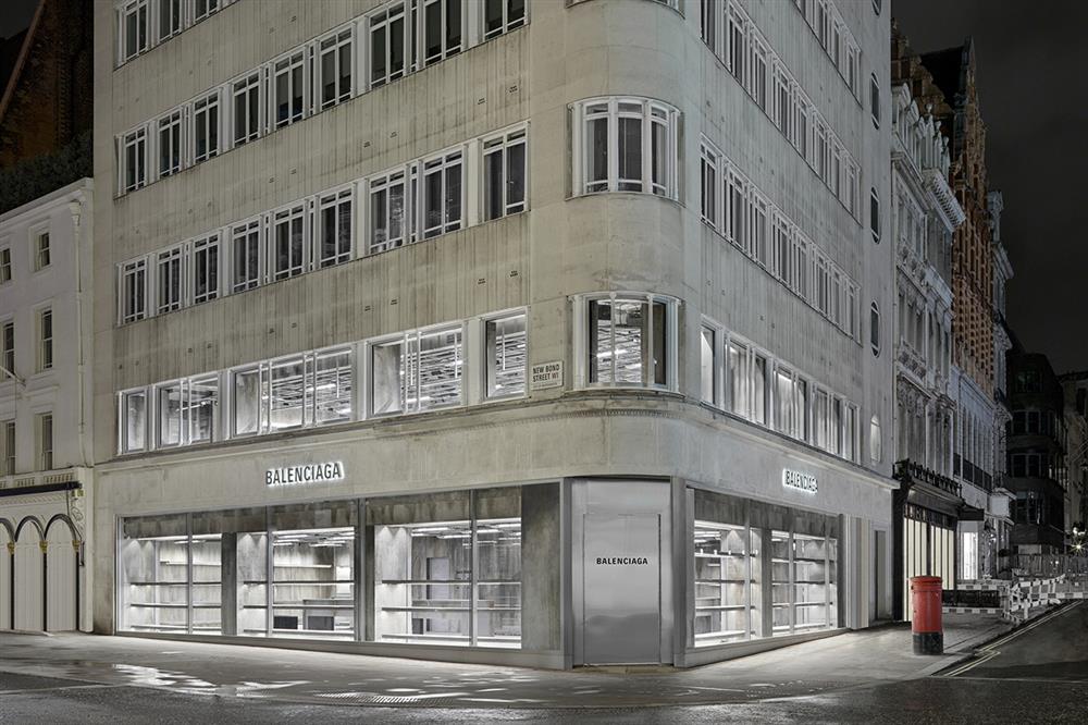 balenciaga-new-bond-street-london-flagship-store-look-inside-demna-gvasalia-winter-2022-1