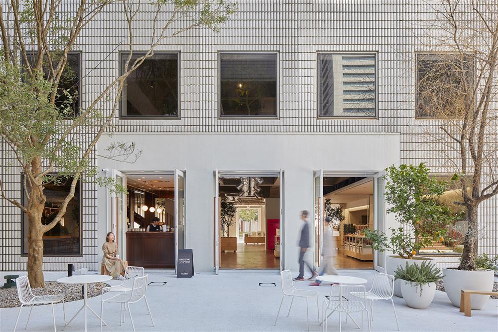 351132_147446_large_entry_mediumPARKSIDE