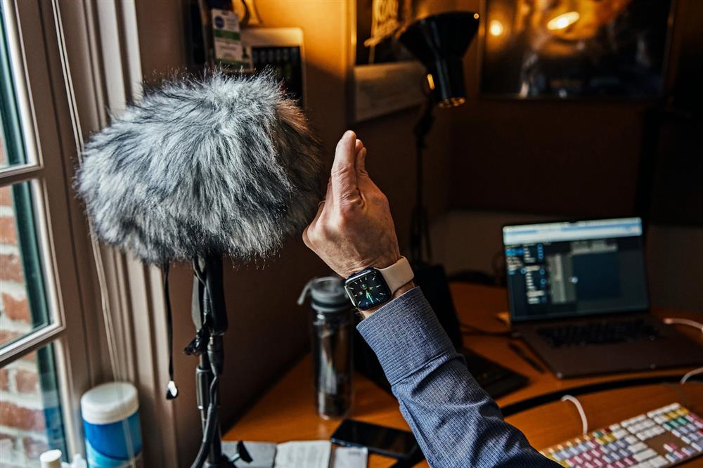 Apple-Mac-Skywalker-Sound-snapping-fingers