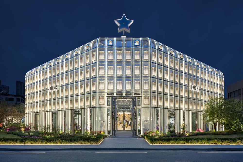 DIOR SEOUL CONCEPT STORE FACADE © Kyungsub Shin4