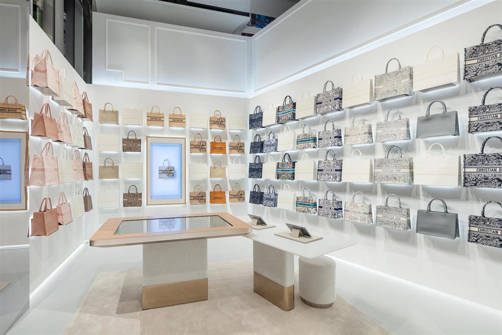 DIOR SEOUL CONCEPT STORE BOUTIQUE IMAGES © Kyungsub Shin 11