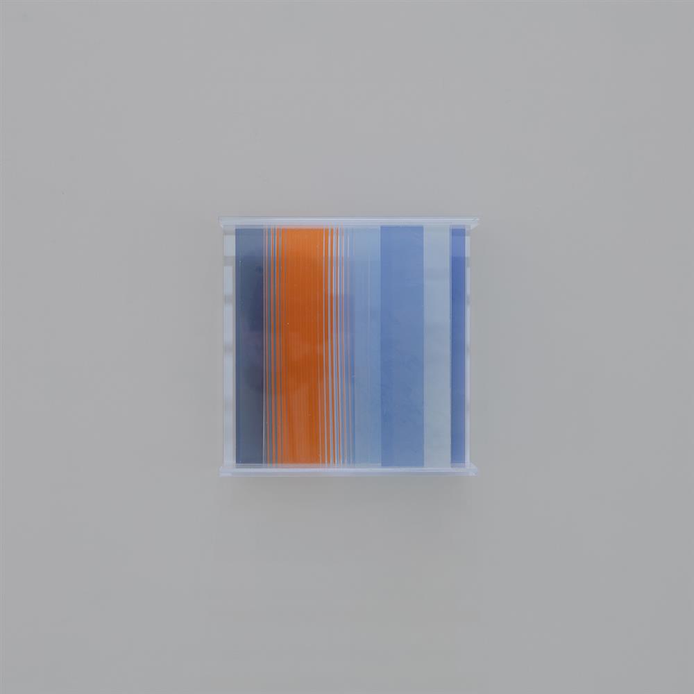 Cgri-75, Architecture of Light, 30x24.5x46cm, Mouth-blown glass and acrylic glass, 2013 (1)