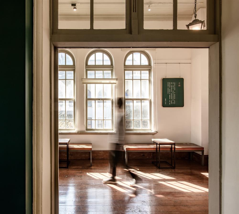 13_葉石濤文學紀念館 葉老會客室 以葉老著作中家中自製的點心吃食文句作為會客小點，歡迎以閱讀交流。