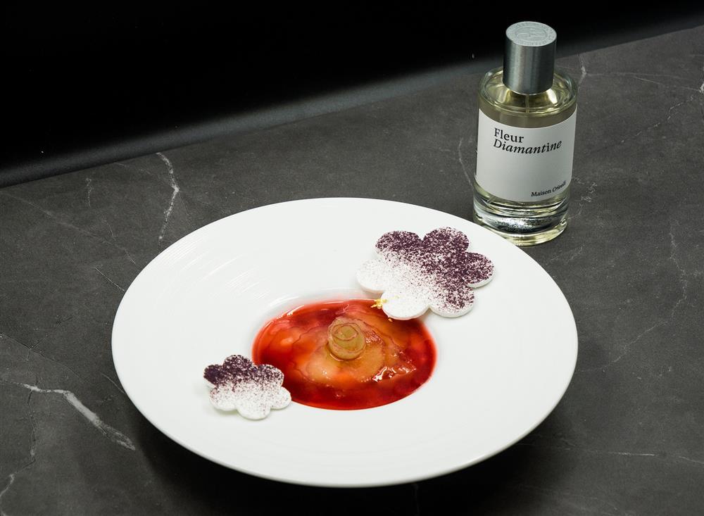 蓮霧｜杏仁｜草莓 x 白澤絨花淡香精