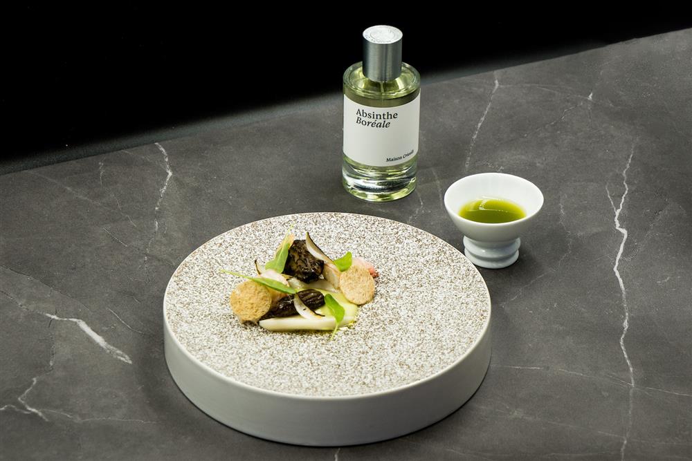 荷蘭白蘆筍｜羊肚菌｜角蝦｜綠茶冷湯 x 北境苦艾淡香精